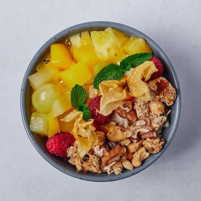 Joghurt-Früchte-Müsli mit Honig hungrigesherz